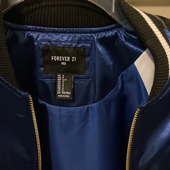 Rose blue and black jacket . Perfect for the spring time - Picture 3 of 3